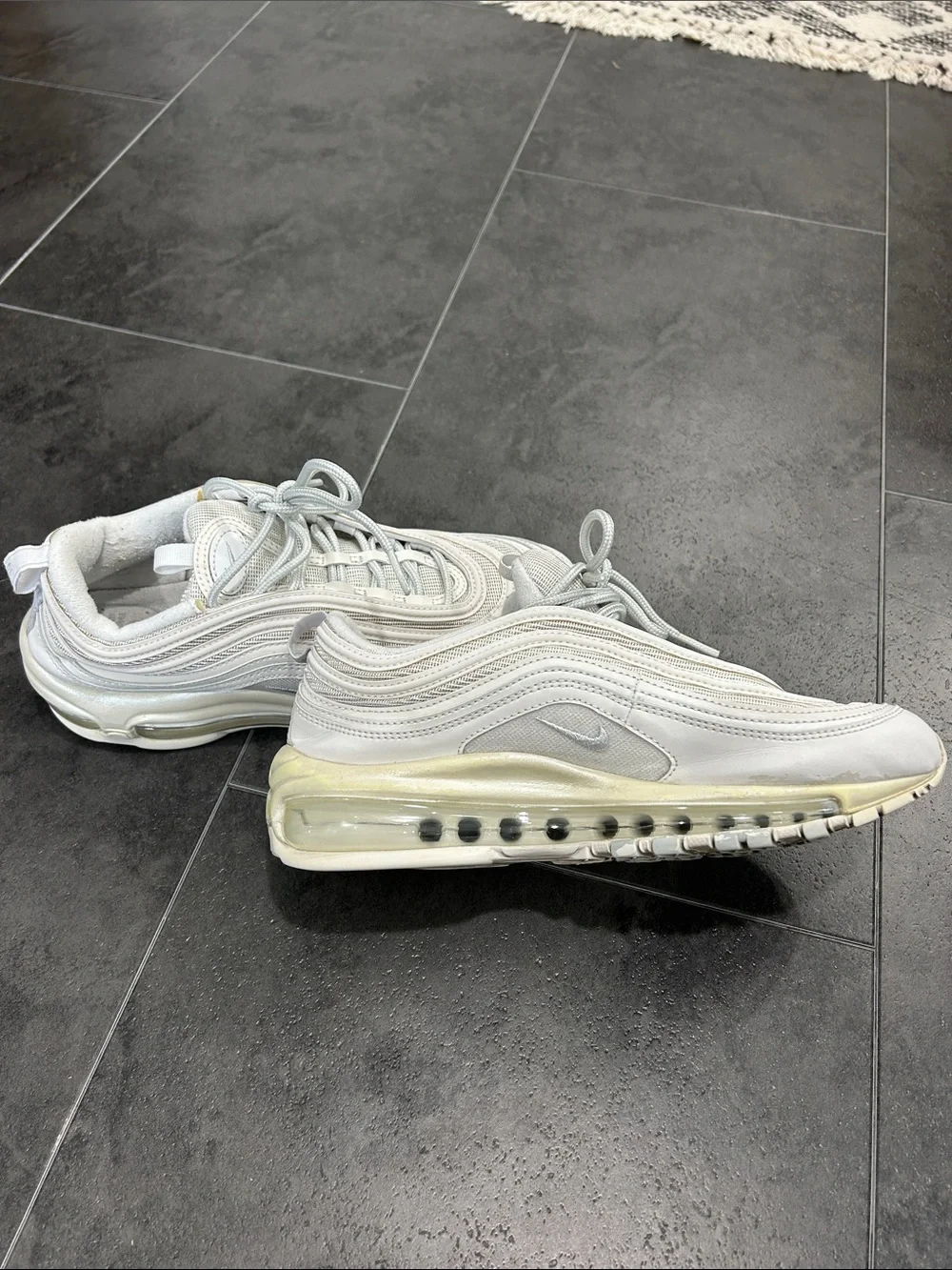 White Nike Air Max 97